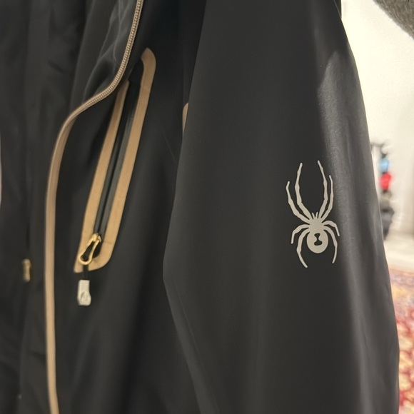 Women’s Size 4 Spyder Black Ski & Snowboard Jacket - Picture 4 of 4